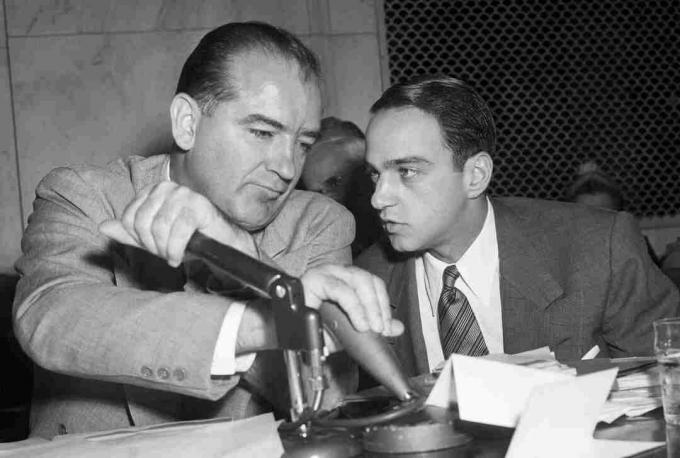 Fotografia Joseph McCarthy a Roy Cohn