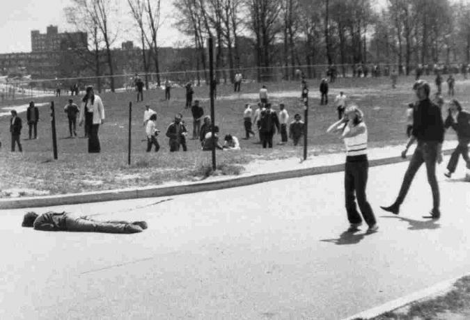 Fotografia mŕtvych študentských protestujúcich v štáte Kent