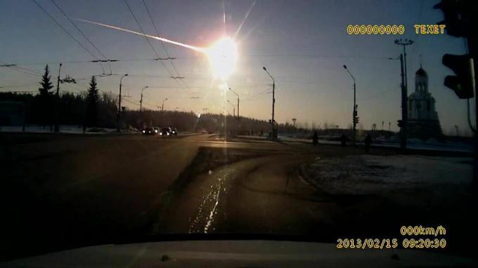 Čeljabinsk meteor, ako je zrejmé z dash cam.