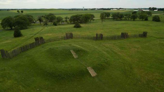 Skupina Palisaded Mound v Aztalane vo Wisconsine