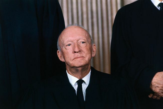 Sudca najvyššieho súdu, Huge L. Čierna.